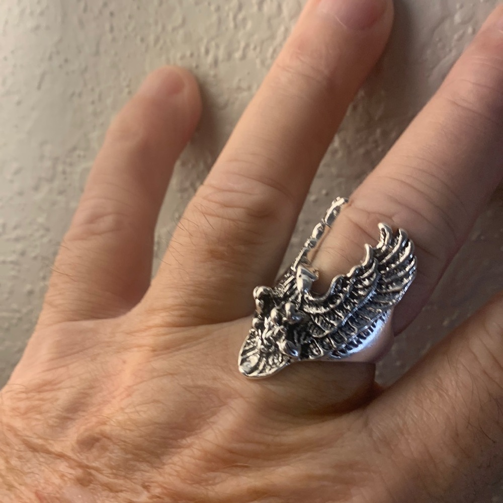 Eagle ring